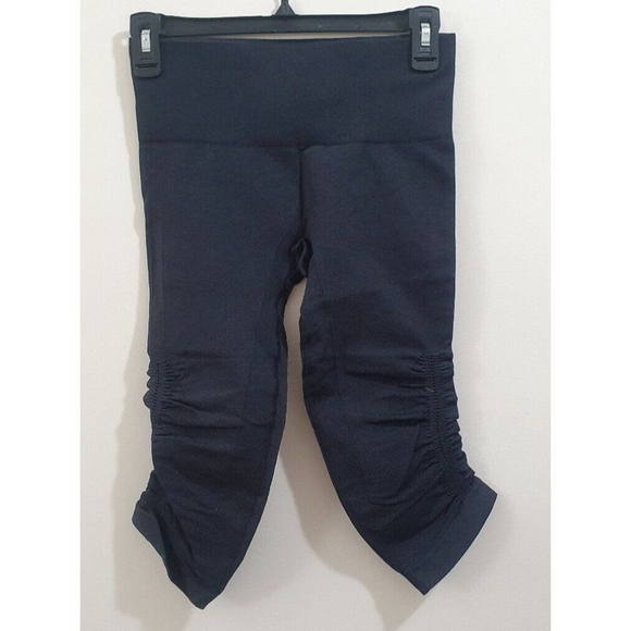 Lululemon Black cropped leggings Size 4 - Picture 4 of 5